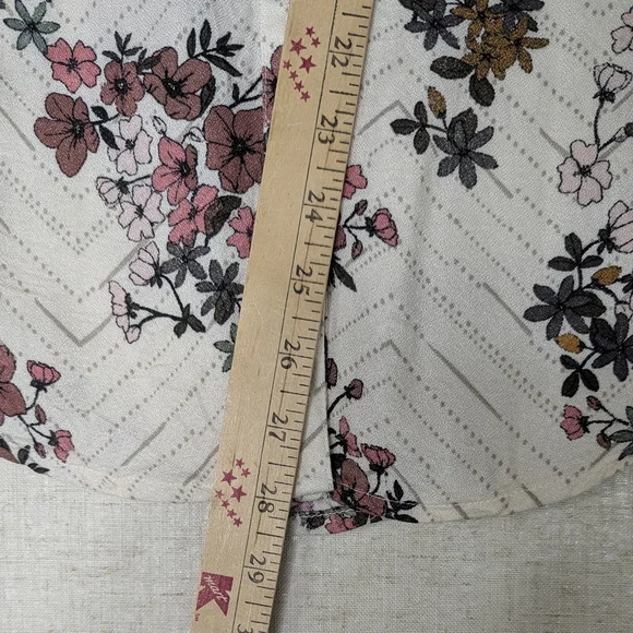 Maurices Floral Sleeveless Button-Down Boho Top - Large - Picture 11 of 13